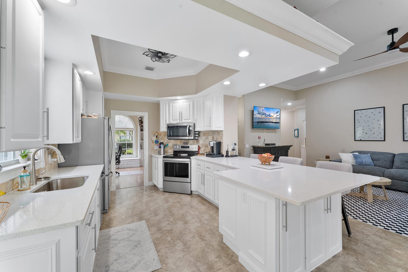 8328 Rosalie Lane, Wellington, FL 33414 photo 4