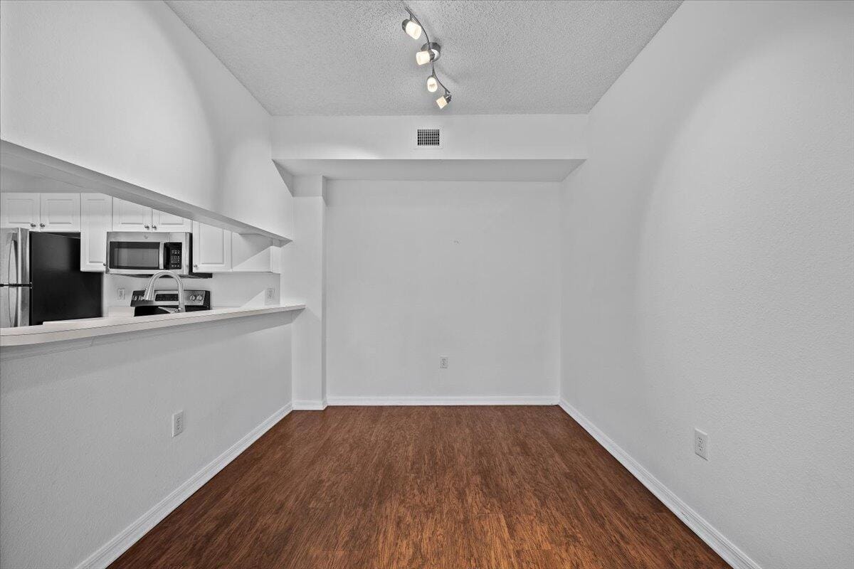 2804 Sarento Place 303, Palm Beach Gardens, FL 33410 photo 13