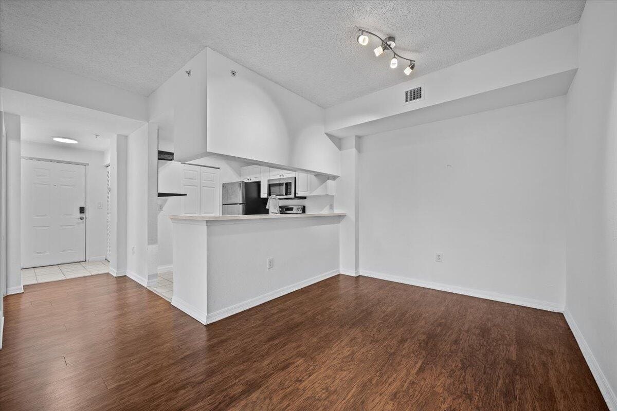 2804 Sarento Place 303, Palm Beach Gardens, FL 33410 photo 14