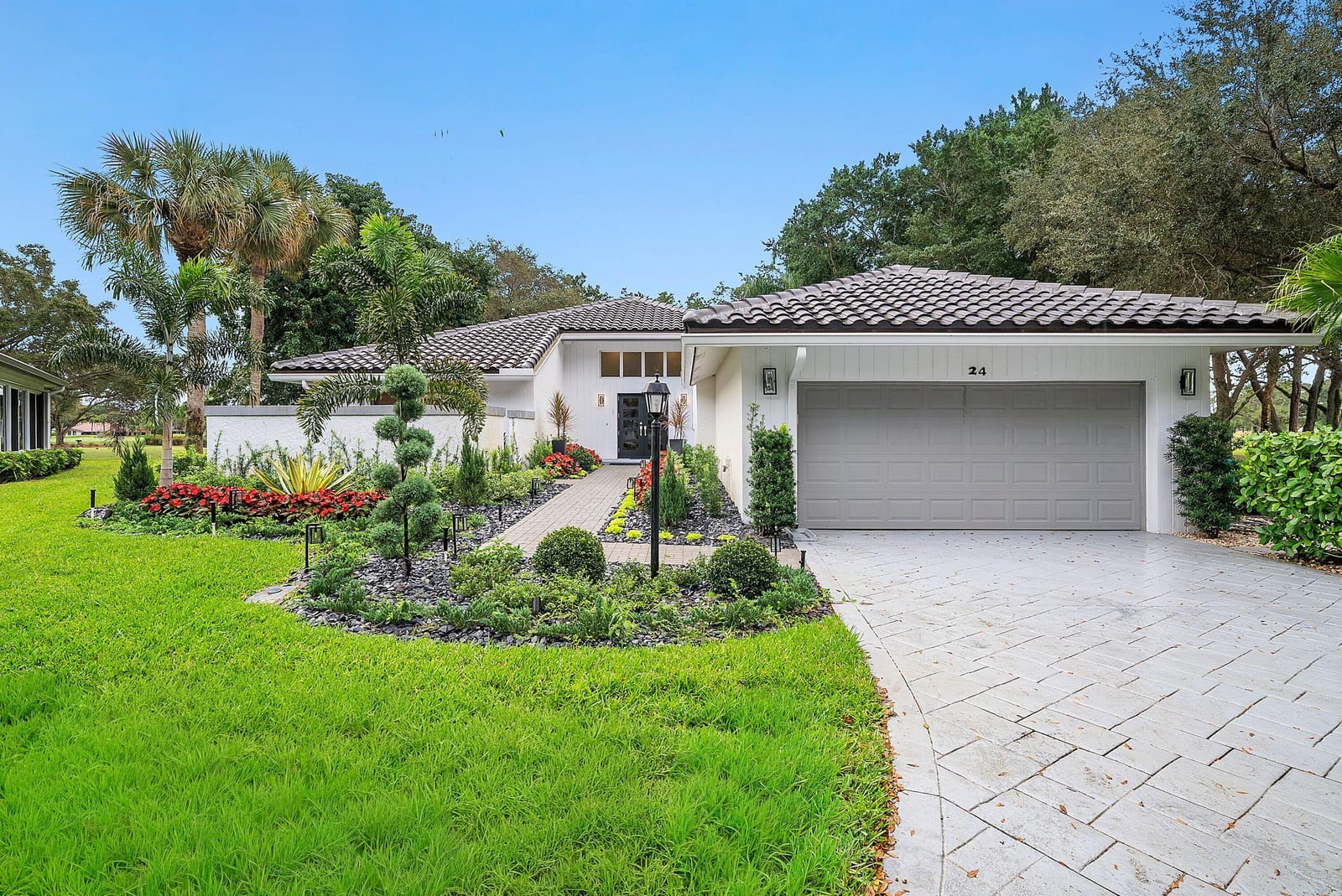 24 Oaks Lane, Boynton Beach, FL 33436