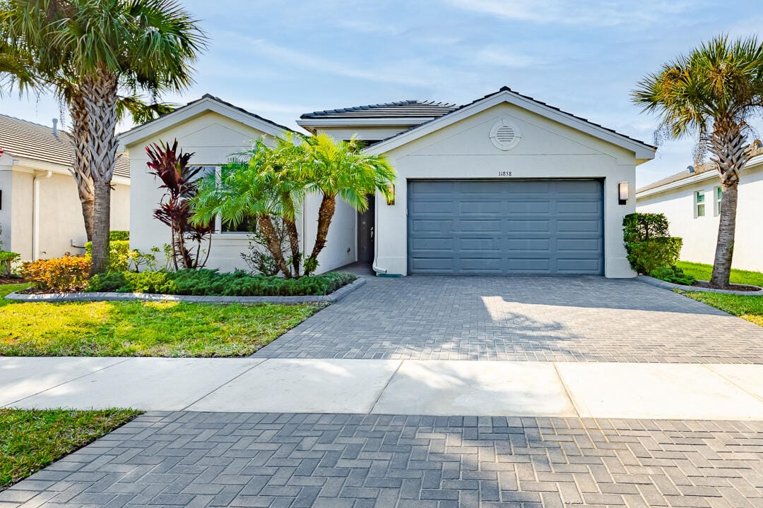 11858 SW Jasper Lake Way, Port St. Lucie, FL 34987
