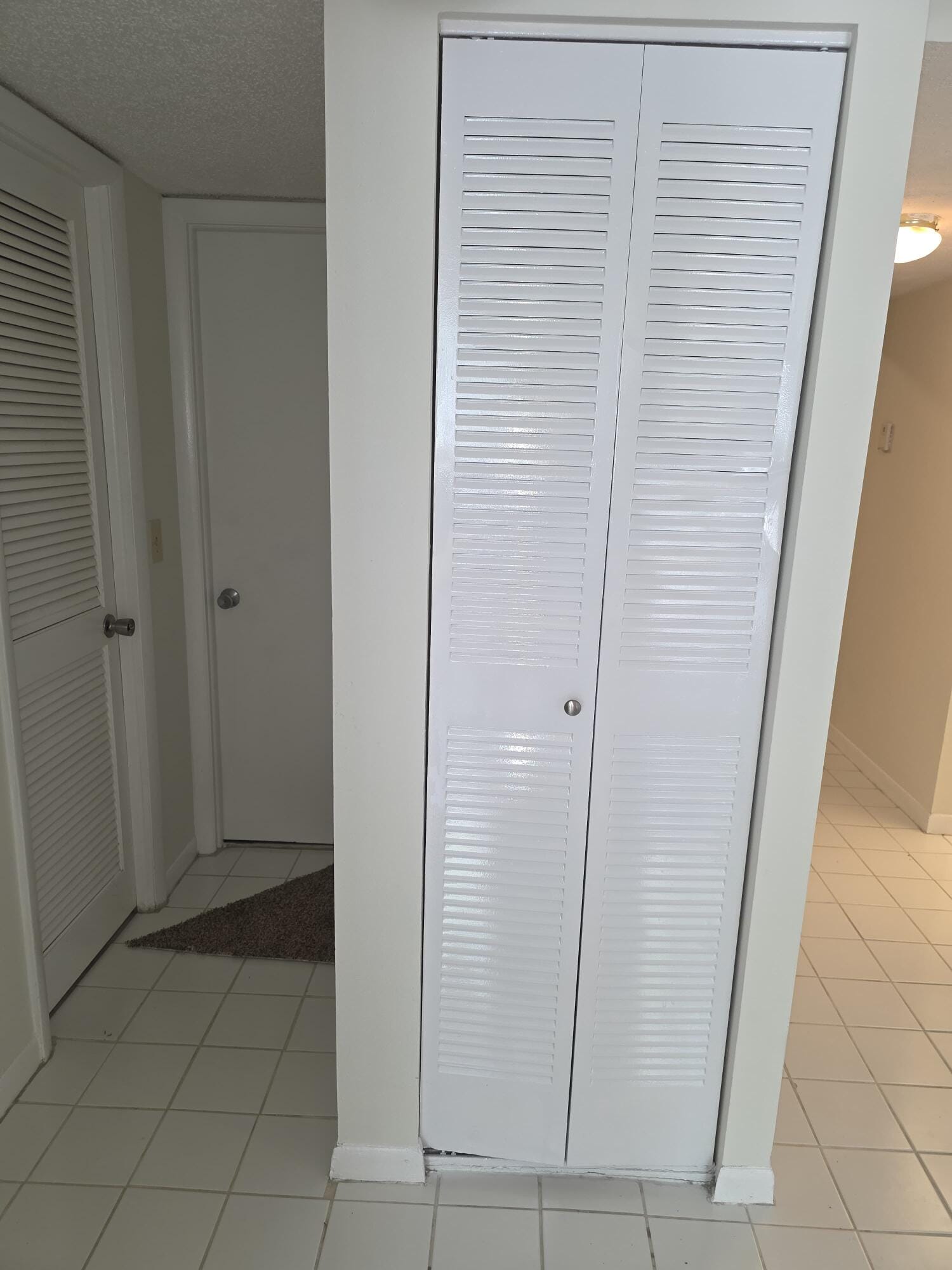 470 Executive Center Drive 2k — photo 12