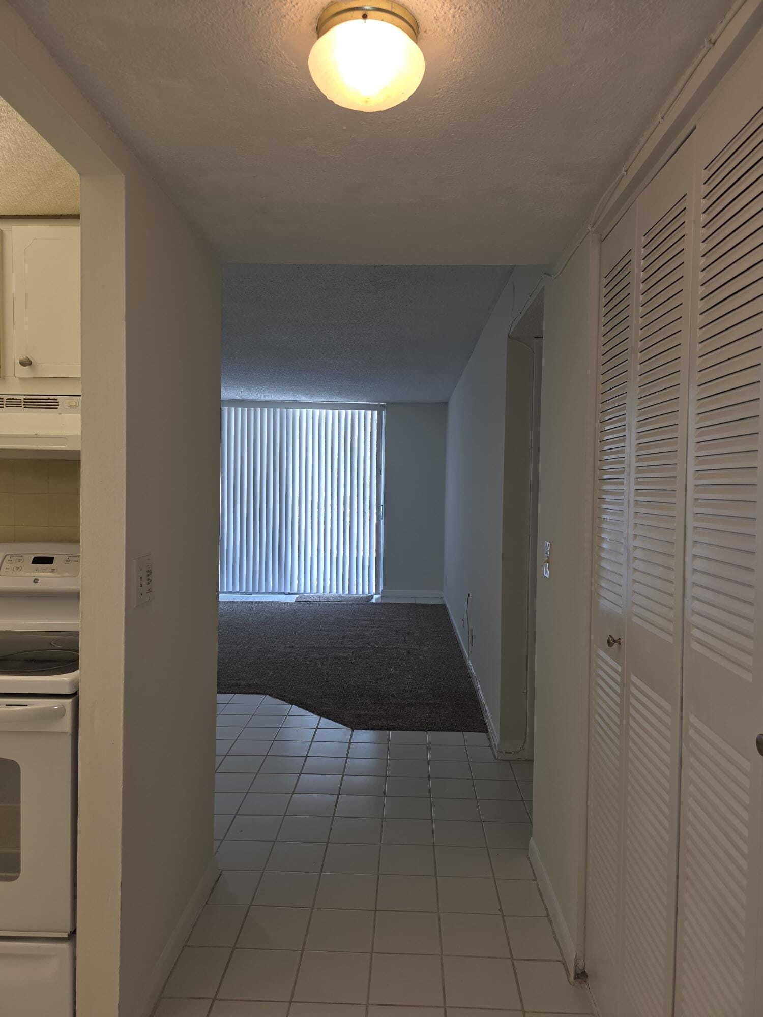 470 Executive Center Drive 2k — photo 8