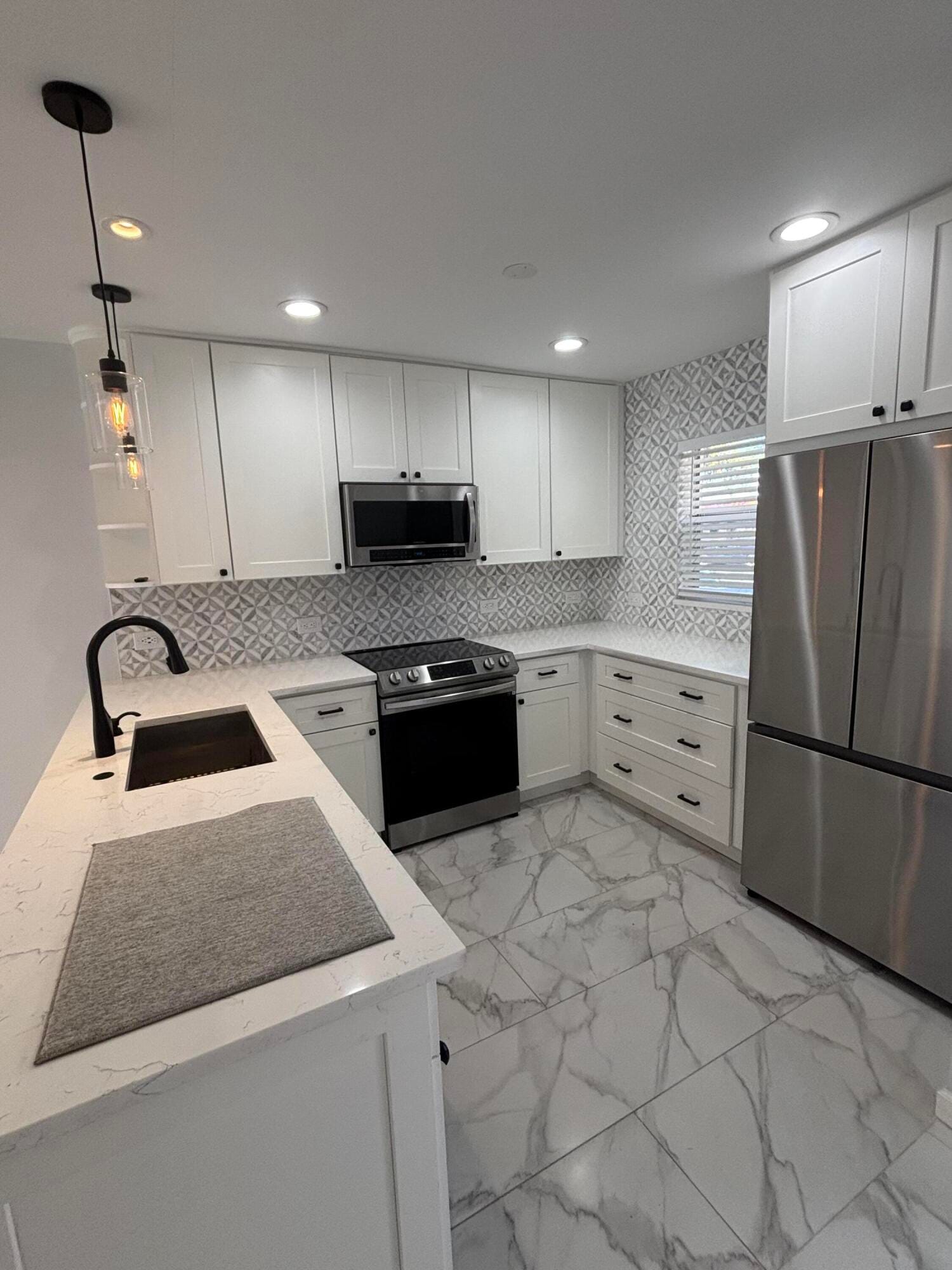 12007 Poinciana Boulevard 108, Royal Palm Beach, FL 33411 photo 3