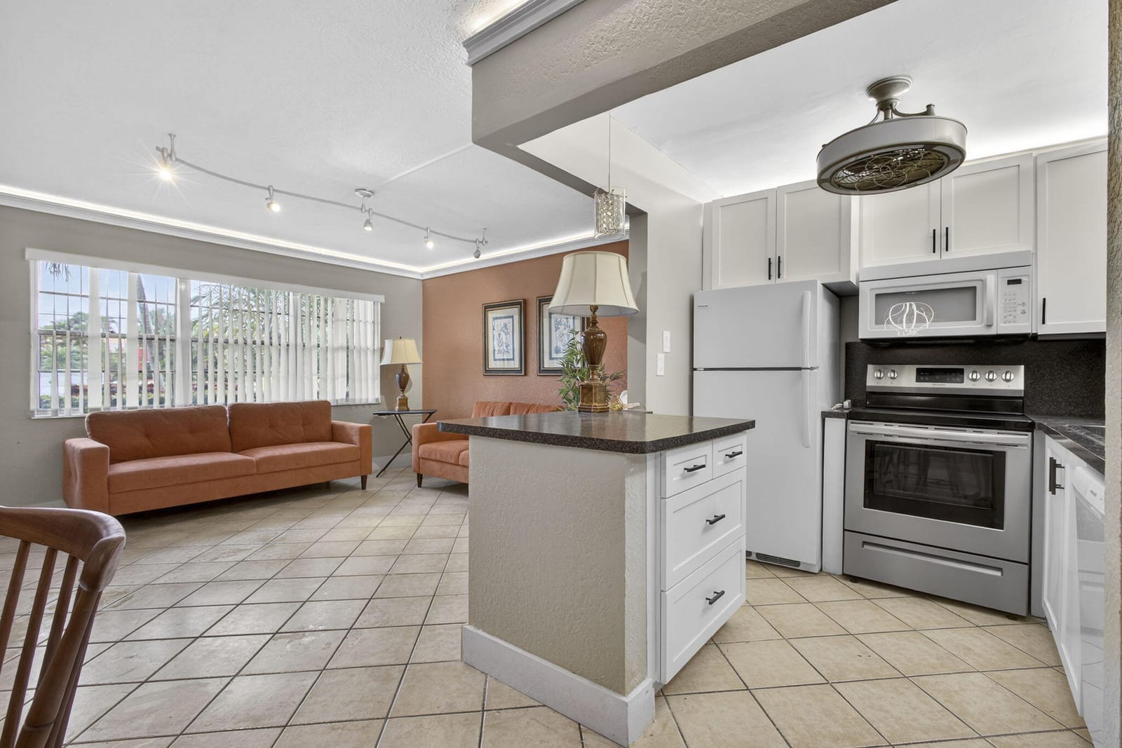127 Southampton B, West Palm Beach, FL 33417 photo 6