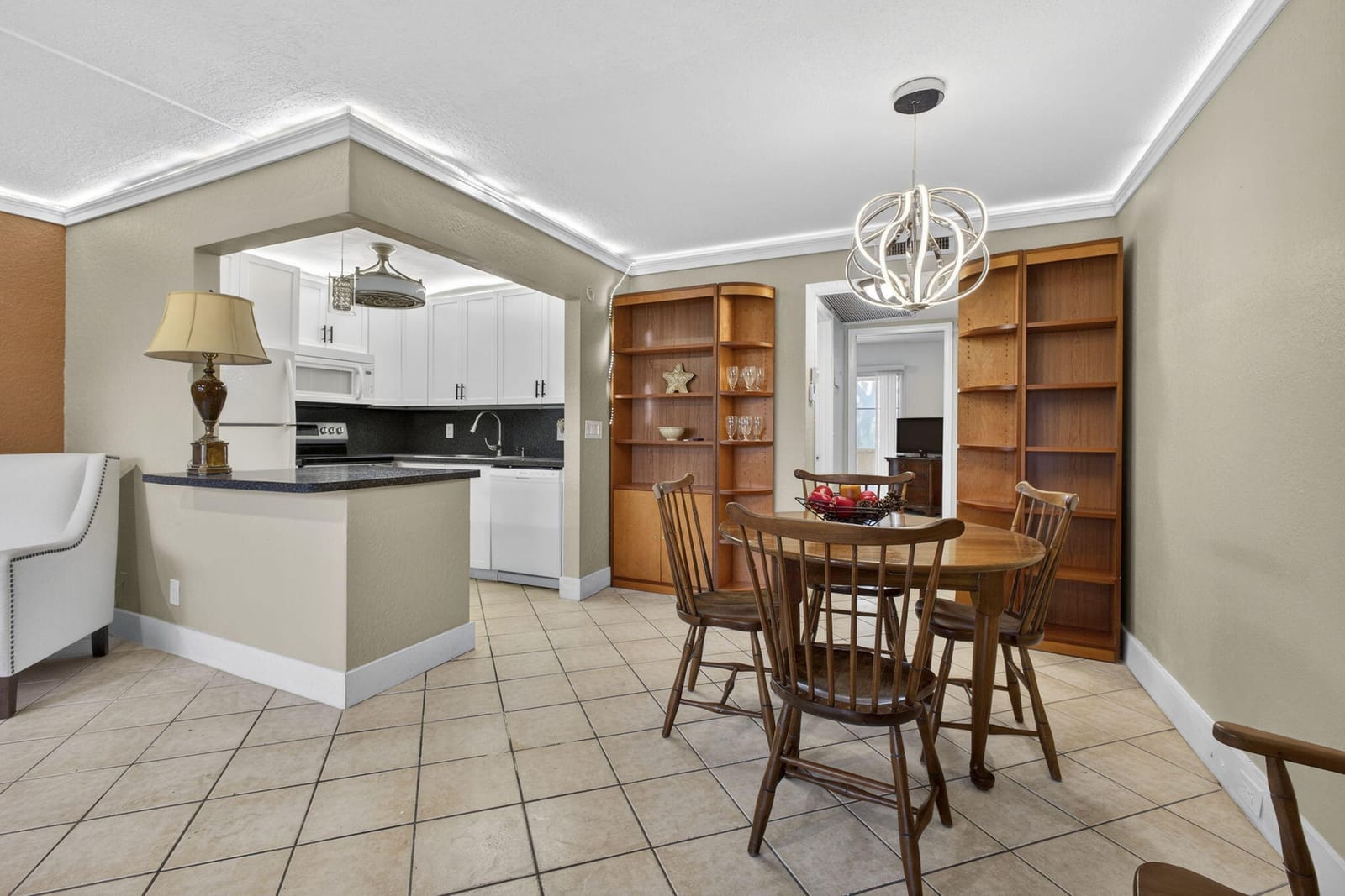 127 Southampton B, West Palm Beach, FL 33417 photo 8