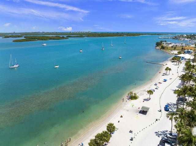 25 Harbour Isle Drive W 203, Fort Pierce, FL 34949