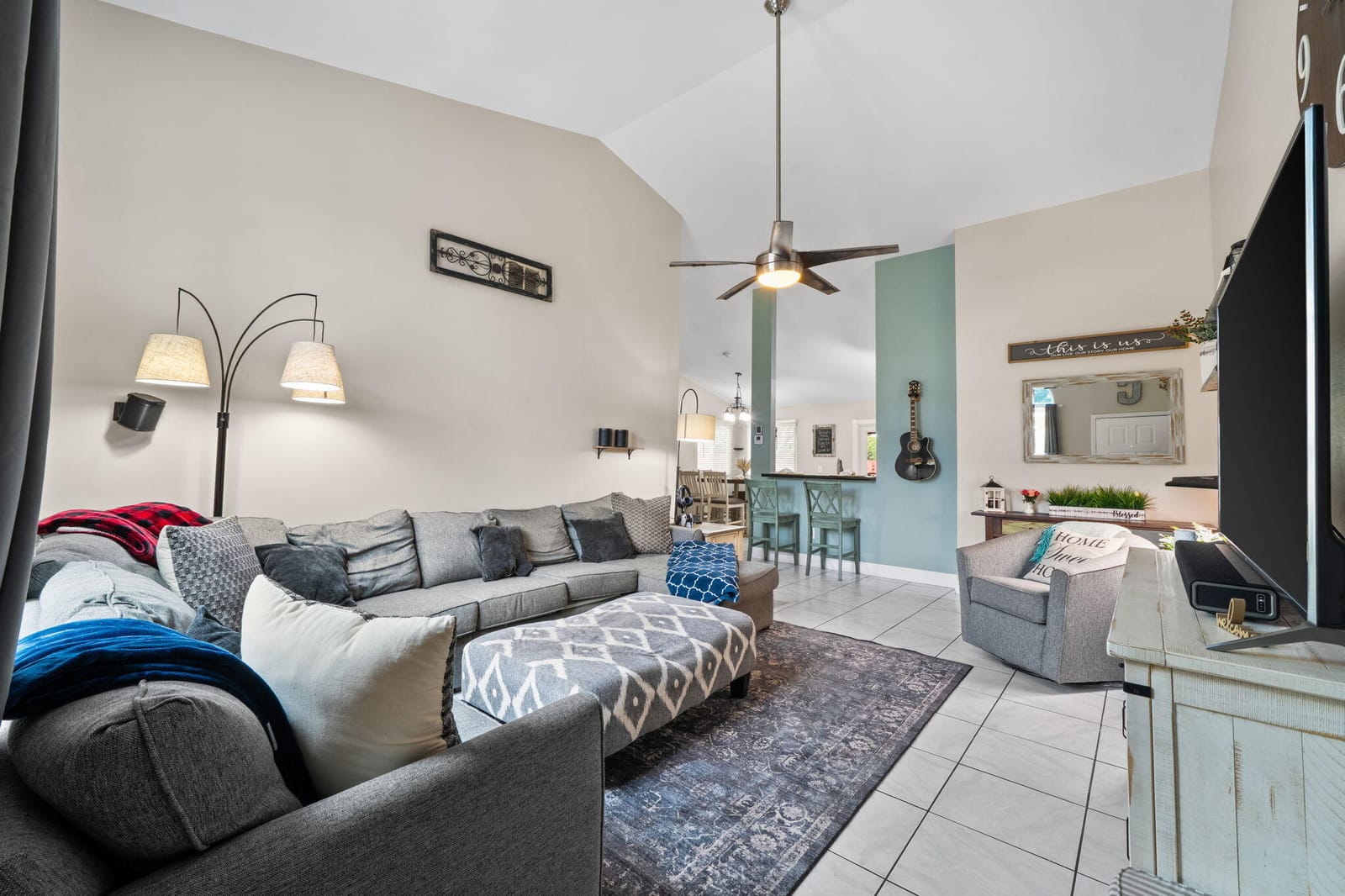 8374 Dynasty Drive — photo 4