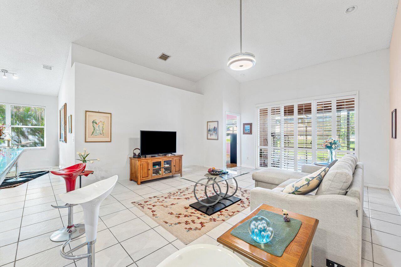 258 Coral Trace Lane, Delray Beach, FL 33445 photo 15