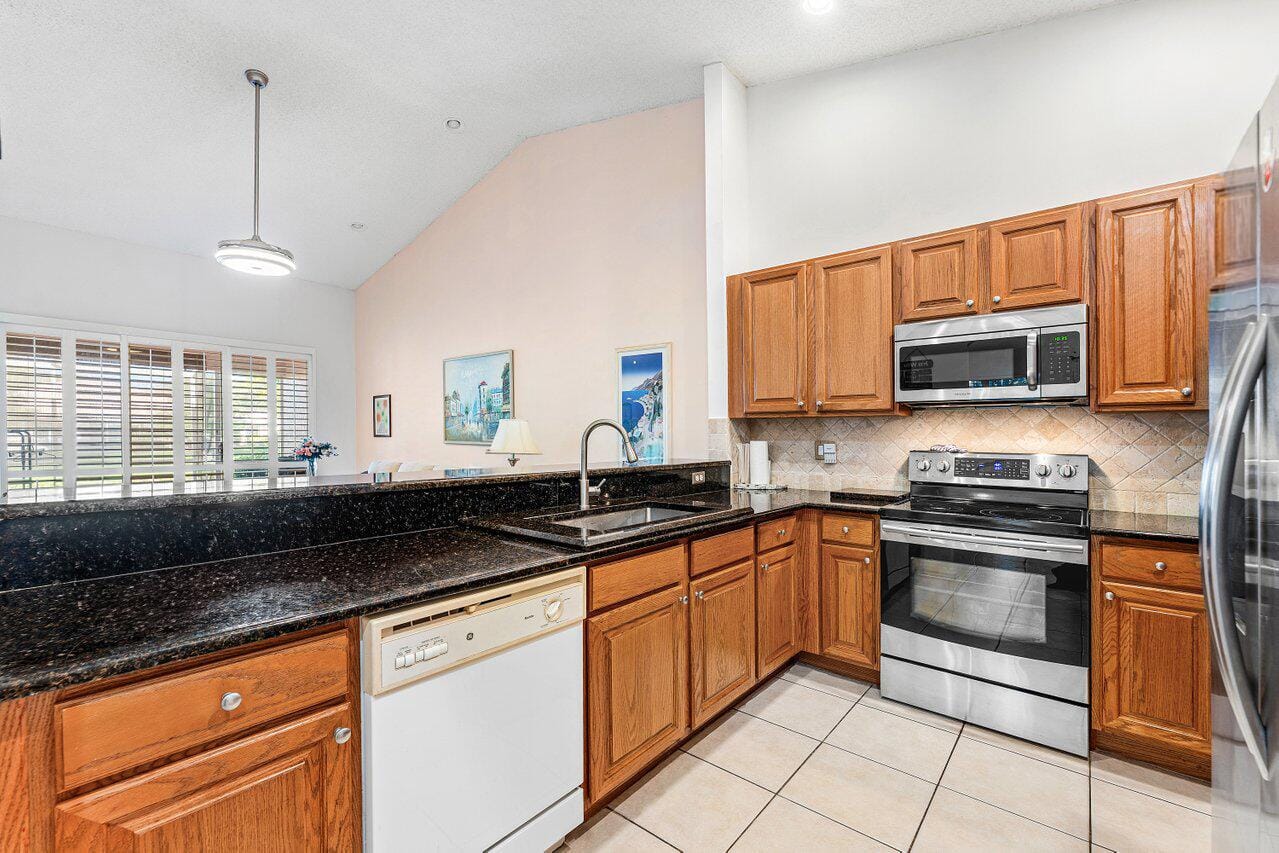 258 Coral Trace Lane, Delray Beach, FL 33445 photo 17
