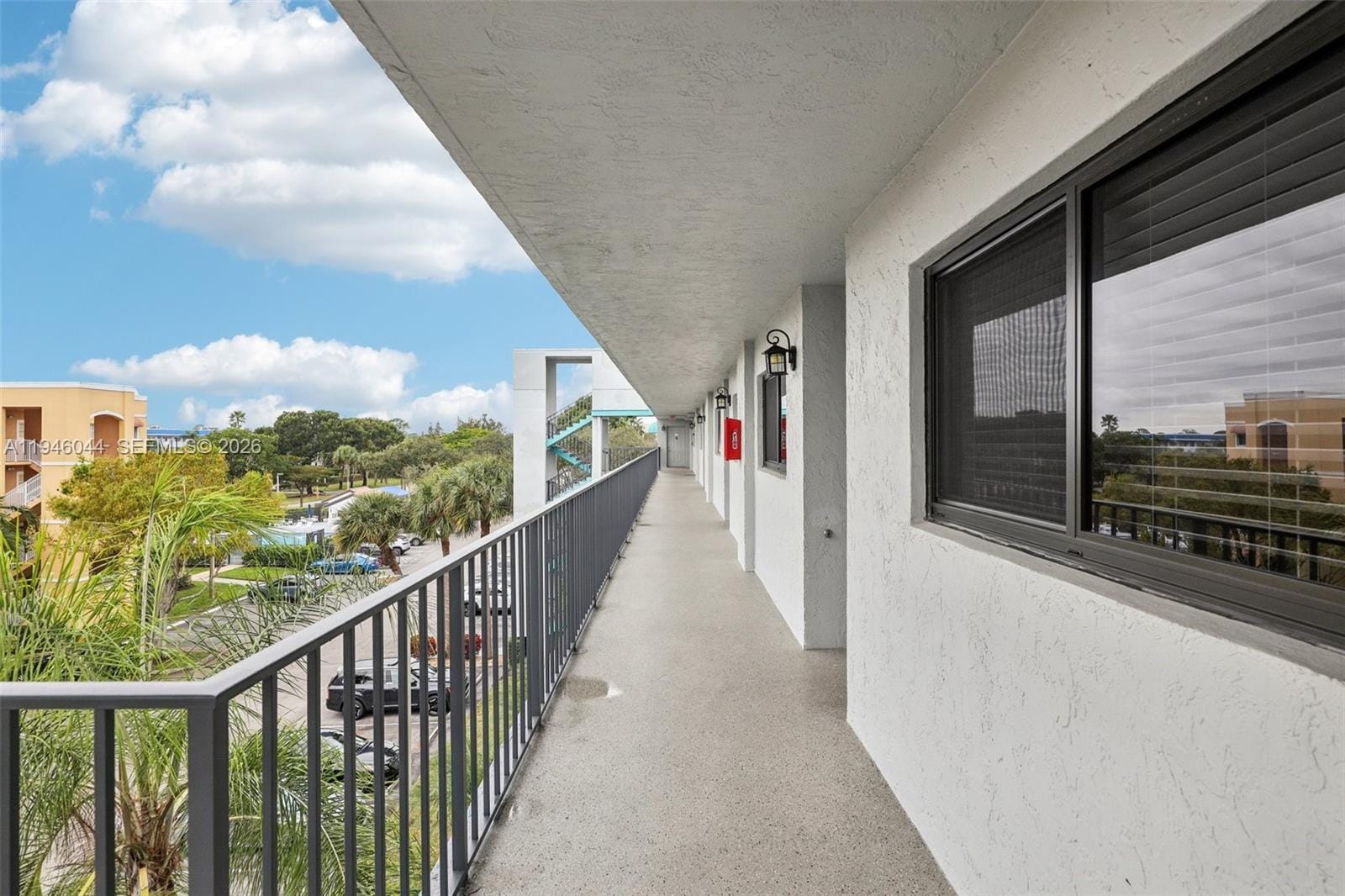 4725 E Lucerne Lakes Boulevard E 405, Lake Worth, FL 33467 photo 4