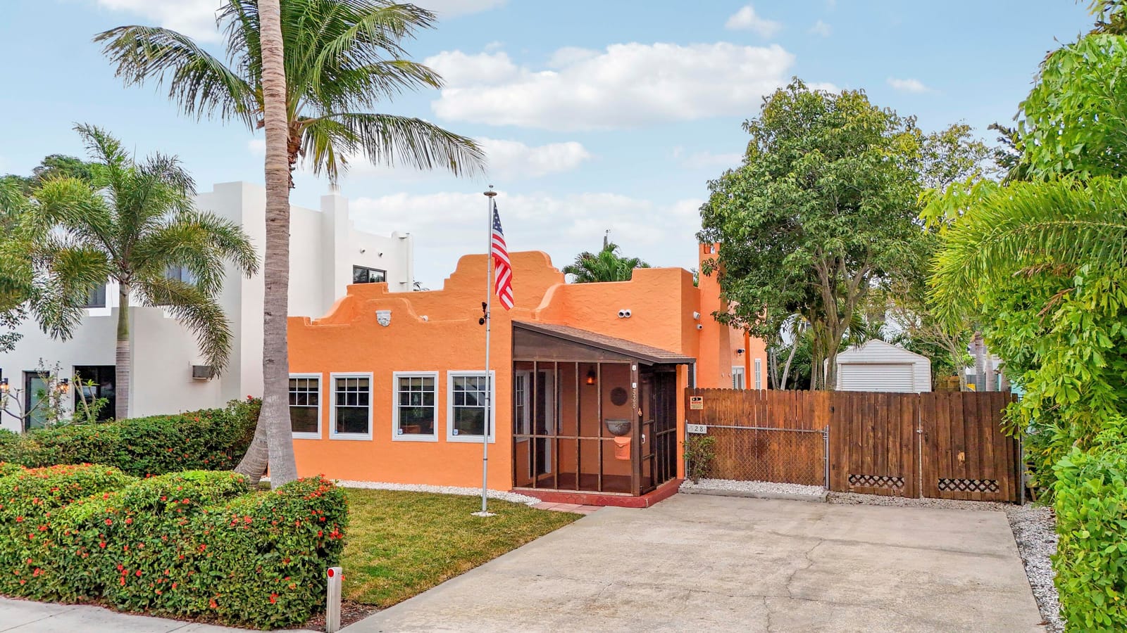 528 Avenida Hermosa, West Palm Beach, FL 33405