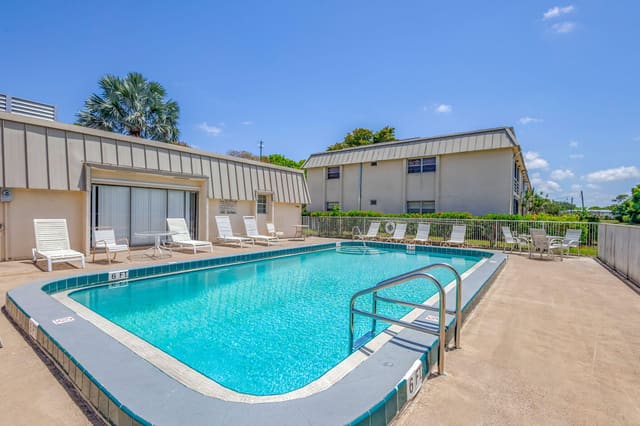 10821 N Military Trail 3, sold in Trails End Villas Inc Con, Palm Beach Gardens, FL