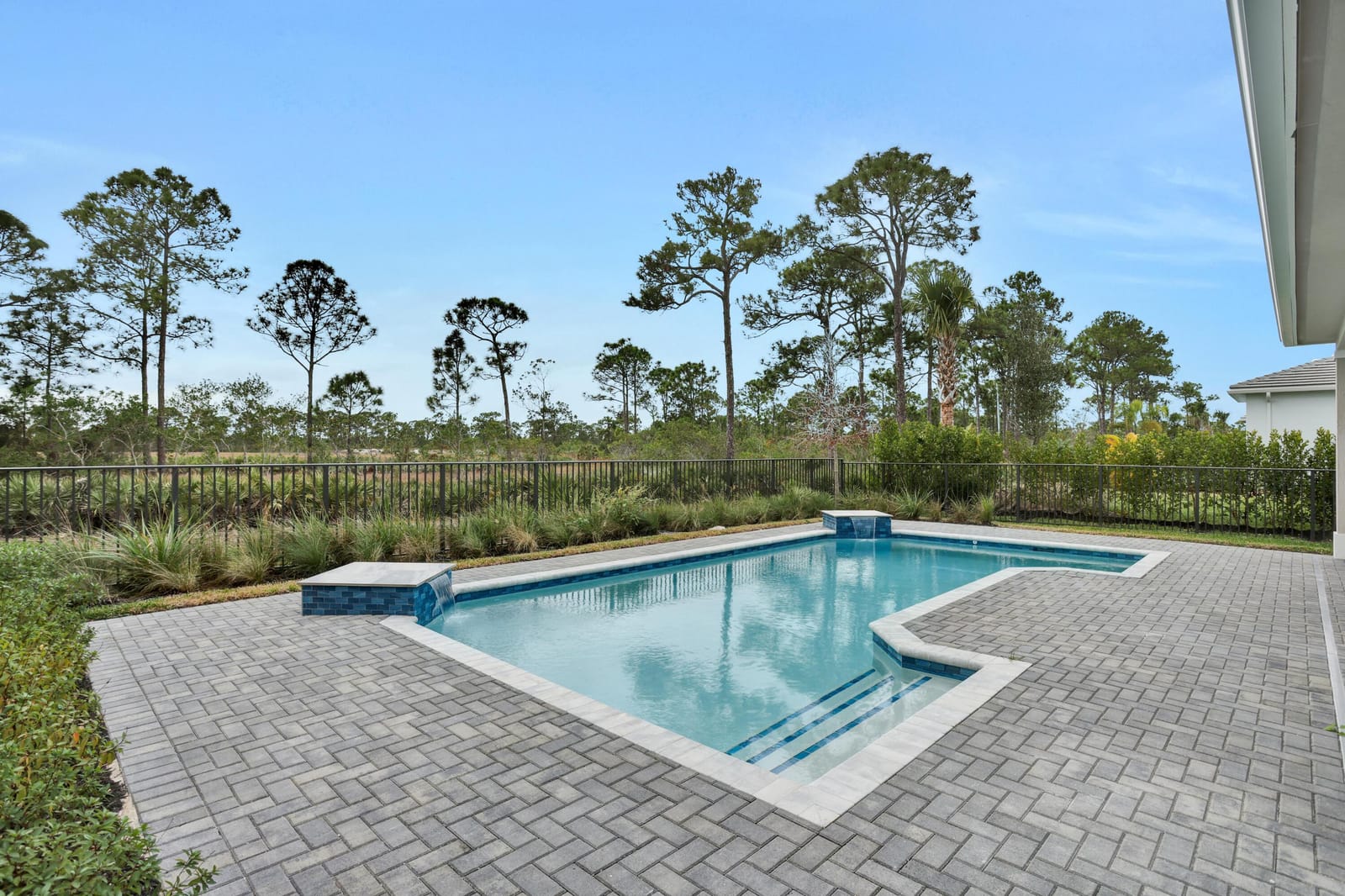 203 SE Calmo Circle, Port St. Lucie, FL 34984 photo 3