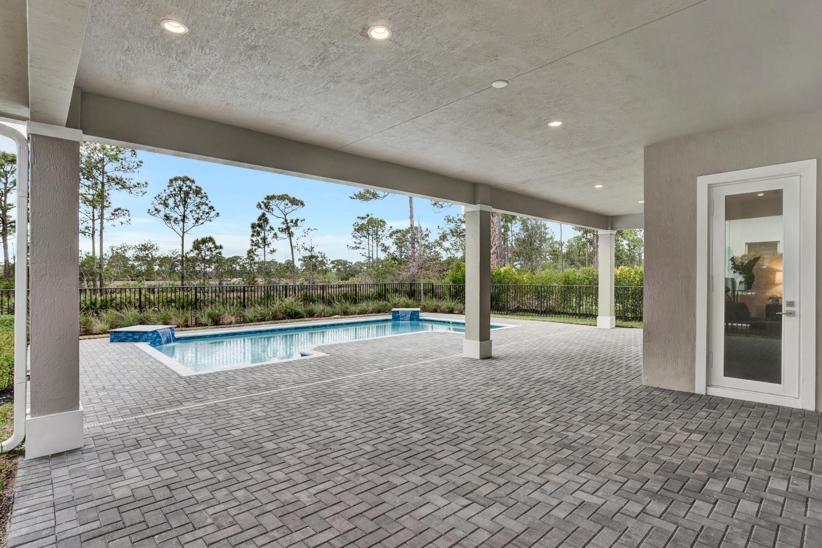 203 SE Calmo Circle, Port St. Lucie, FL 34984 photo 6