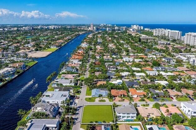 700 Malaga Drive, Boca Raton, FL 33432 photo 2