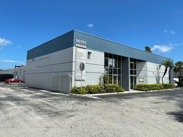 16155 SW 117th Avenue B1, Miami, FL 33177