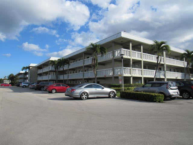 9872 Marina Boulevard 1438, Boca Raton, FL 33428