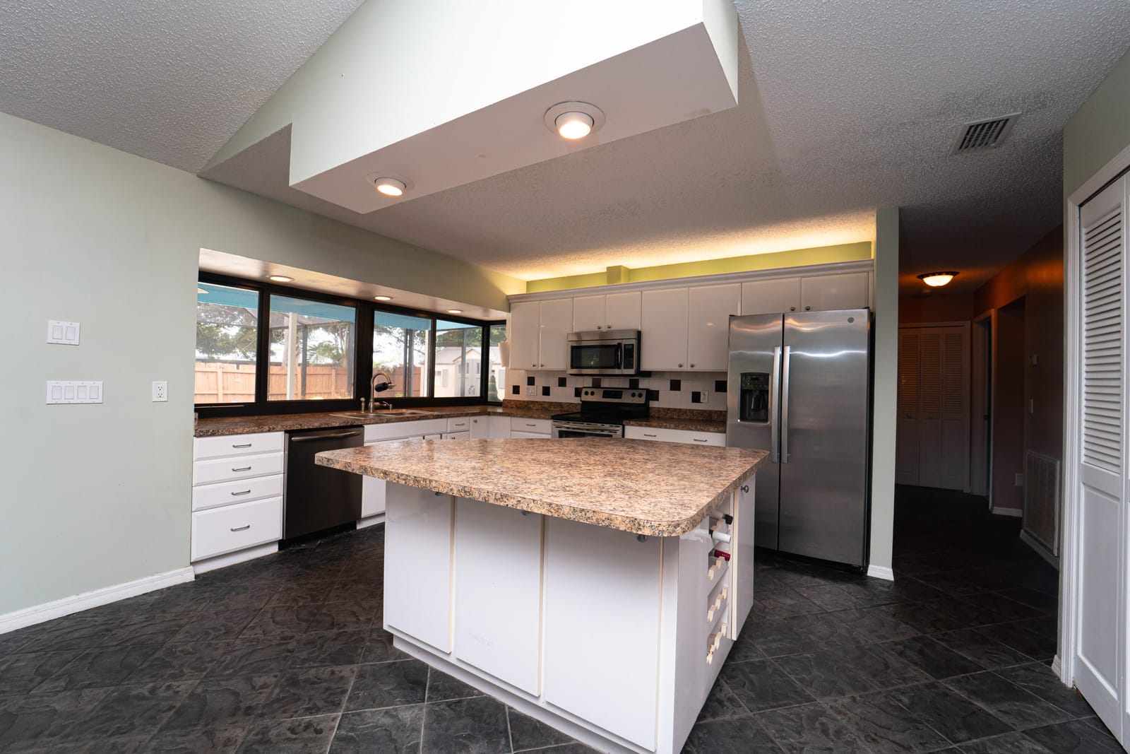 751 SE Polynesian Avenue — photo 12