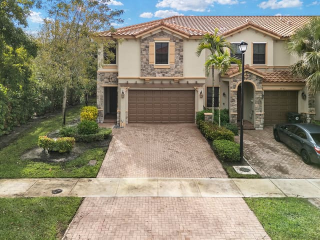 3950 Devenshire Court, sold in Ashton Parc, Coconut Creek, FL
