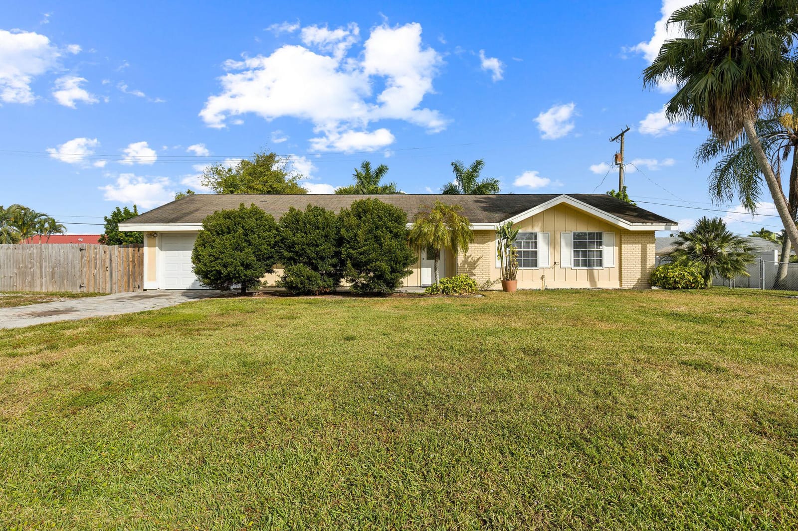 9199 Lantern Drive — photo 2