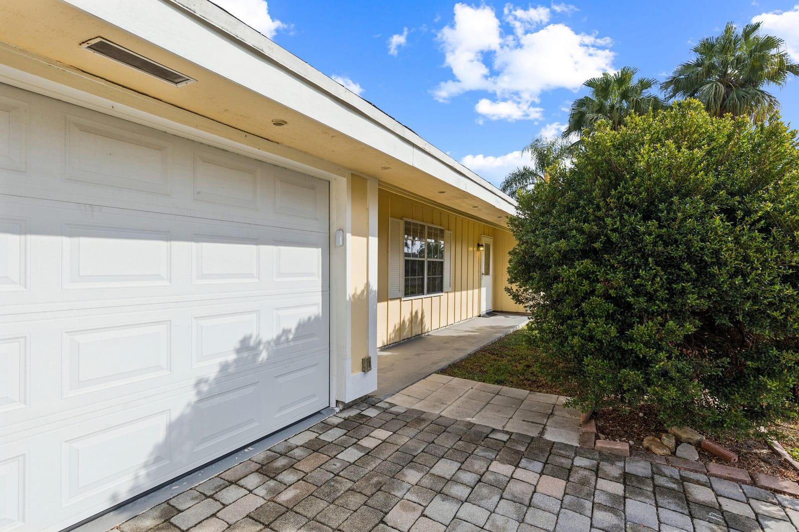 9199 Lantern Drive — photo 3