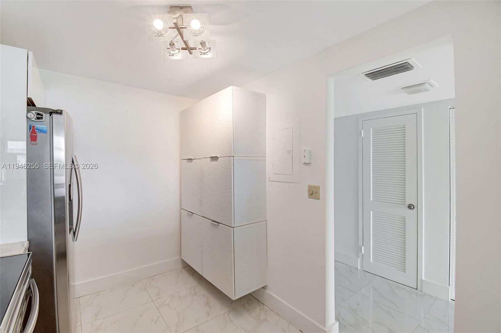 20100 W Country Club Drive 1005, Aventura, FL 33180 photo 13