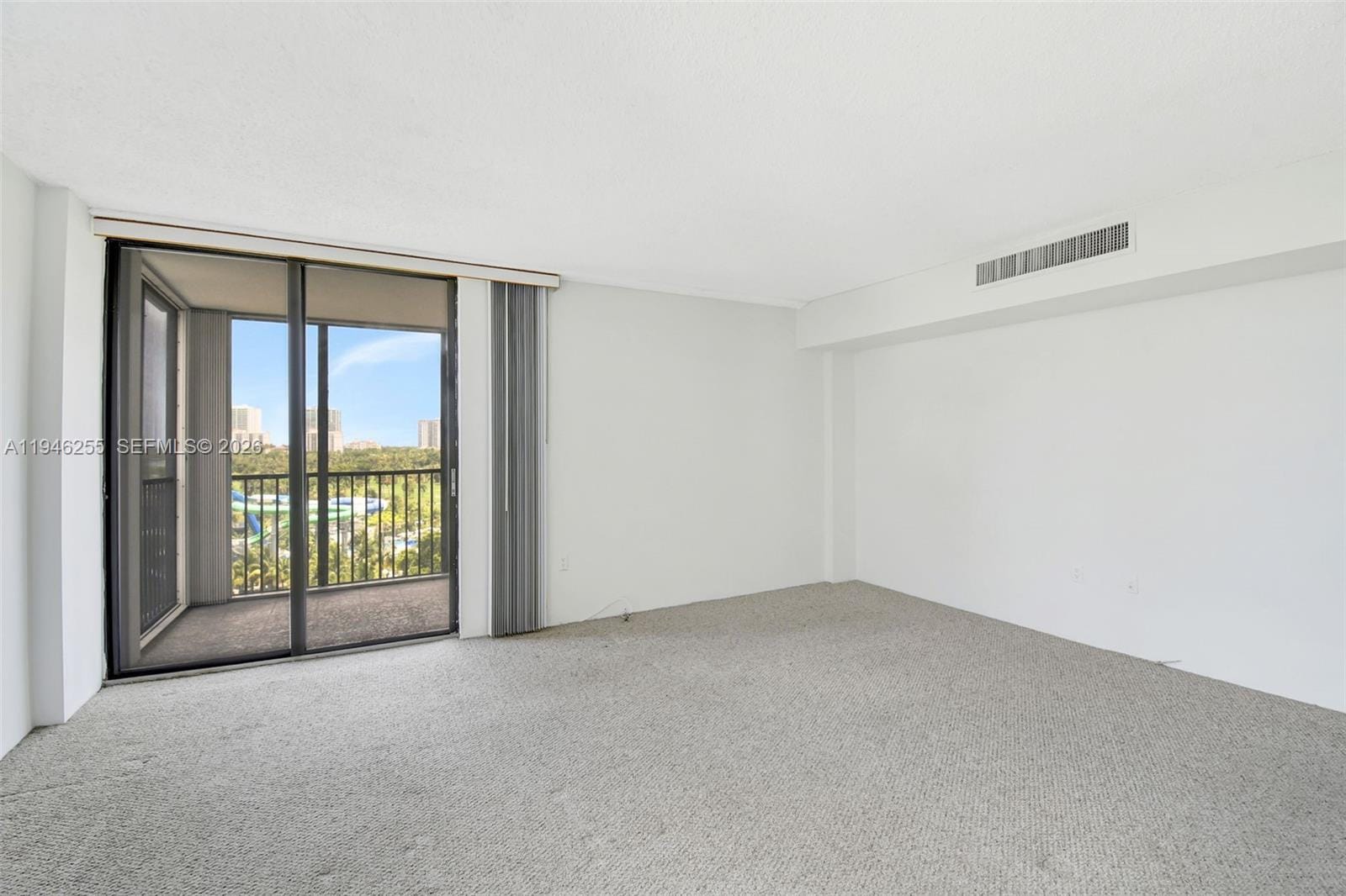 20100 W Country Club Drive 1005, Aventura, FL 33180 photo 16