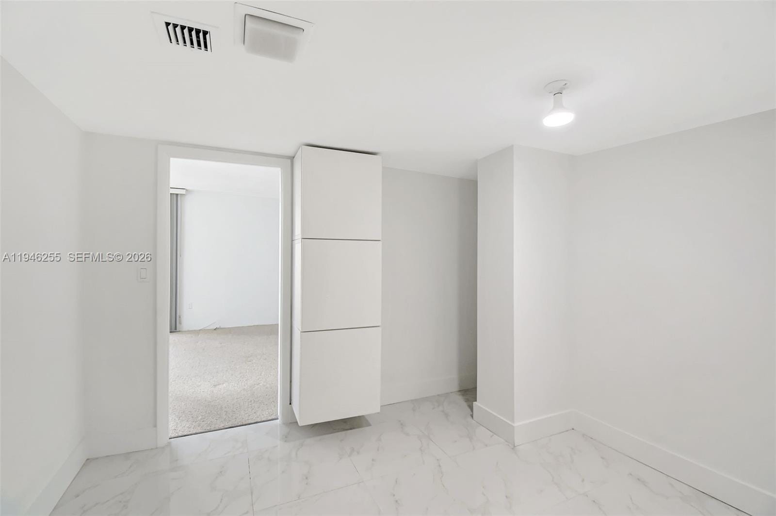 20100 W Country Club Drive 1005, Aventura, FL 33180 photo 24