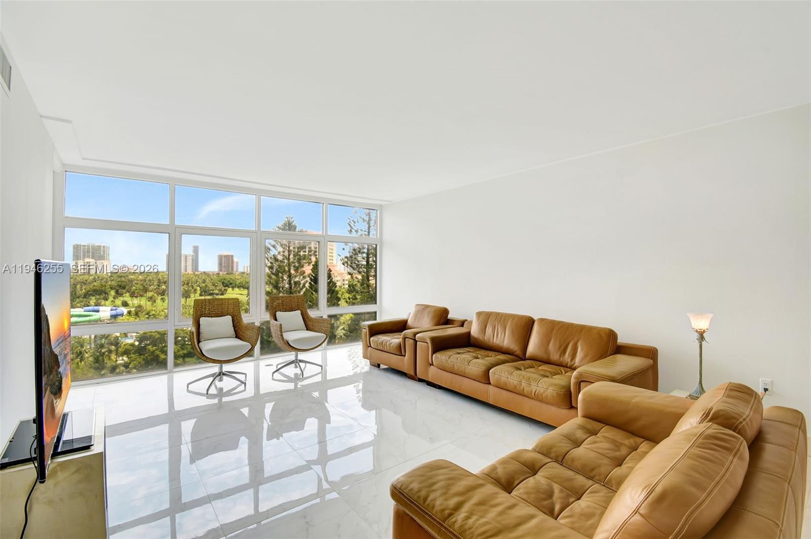 20100 W Country Club Drive 1005, Aventura, FL 33180, Aventura