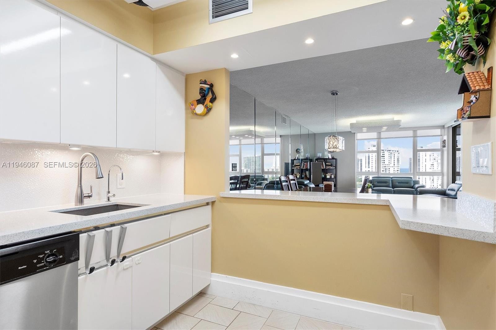 20379 W Country Club Drive 1933, Aventura, FL 33180 photo 22
