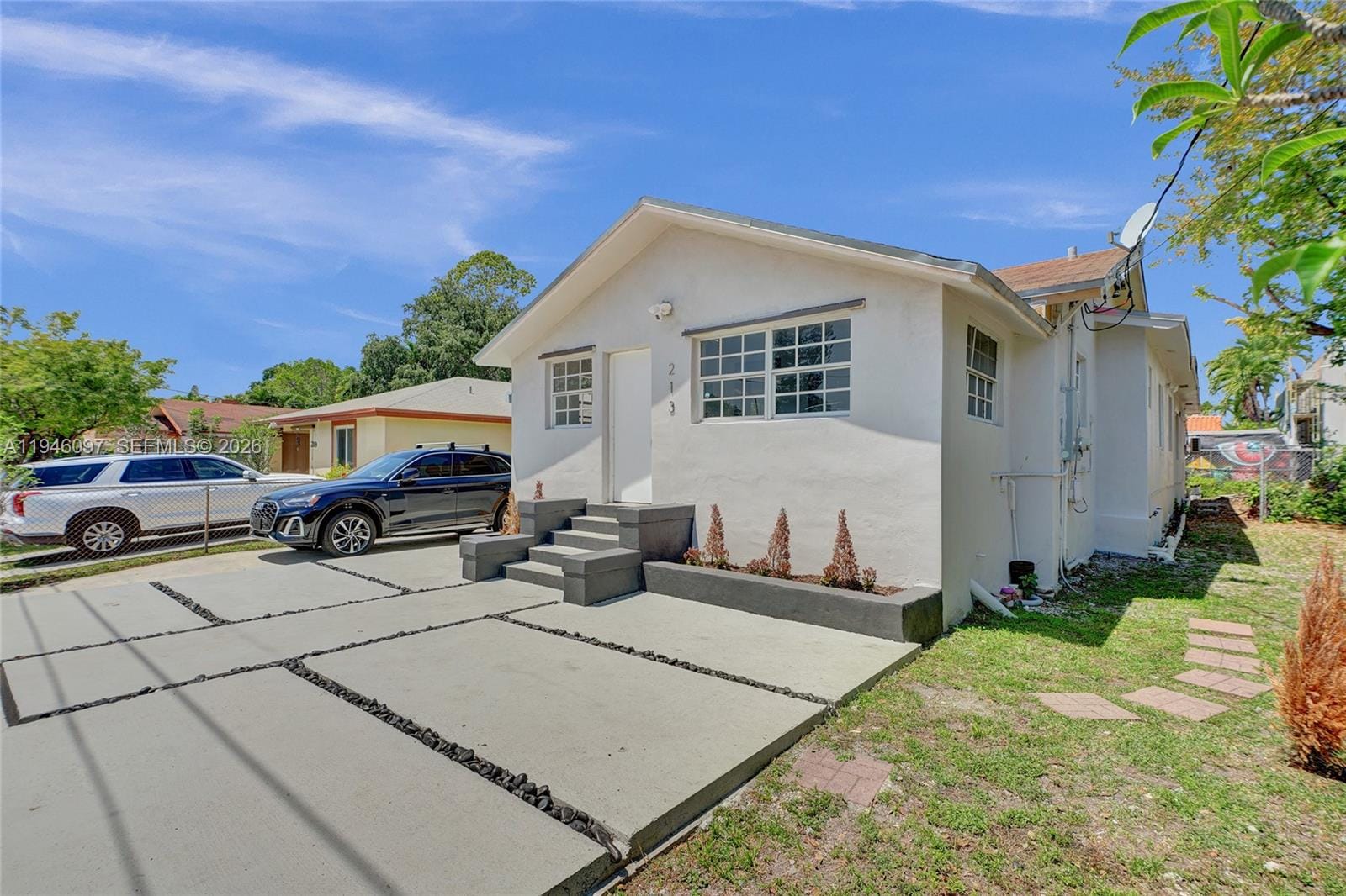 213 NW 34th Terrace — photo 3