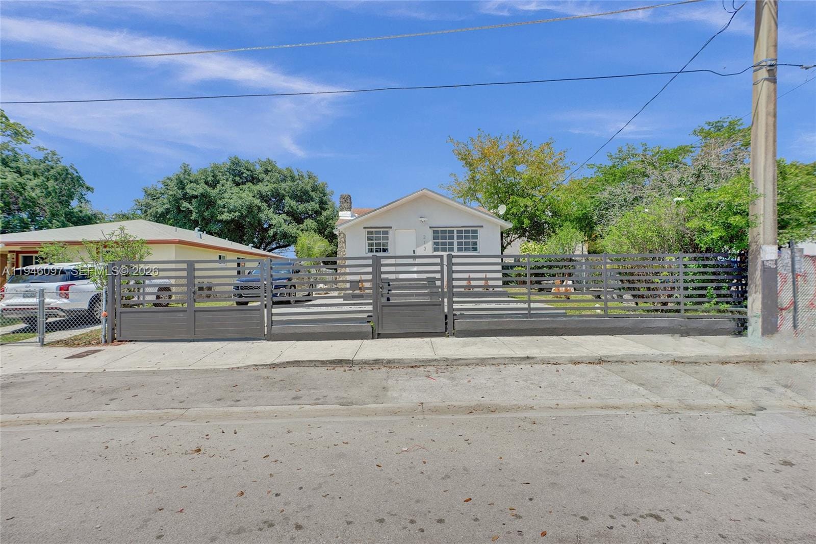 213 NW 34th Terrace — photo 6