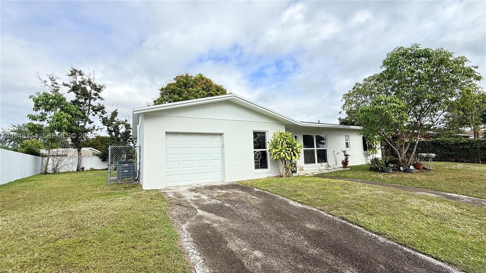 10765 SW 155th Terrace, Miami, FL 33157 photo 2