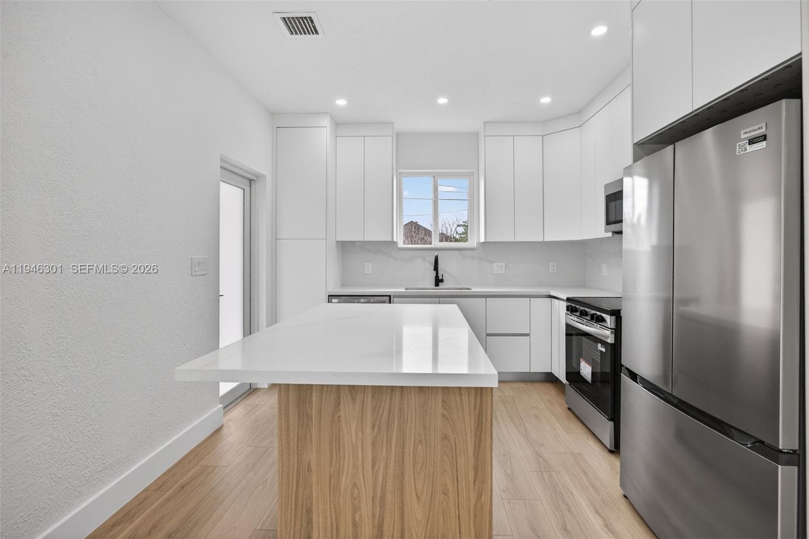 506 NW 7th Street — photo 9