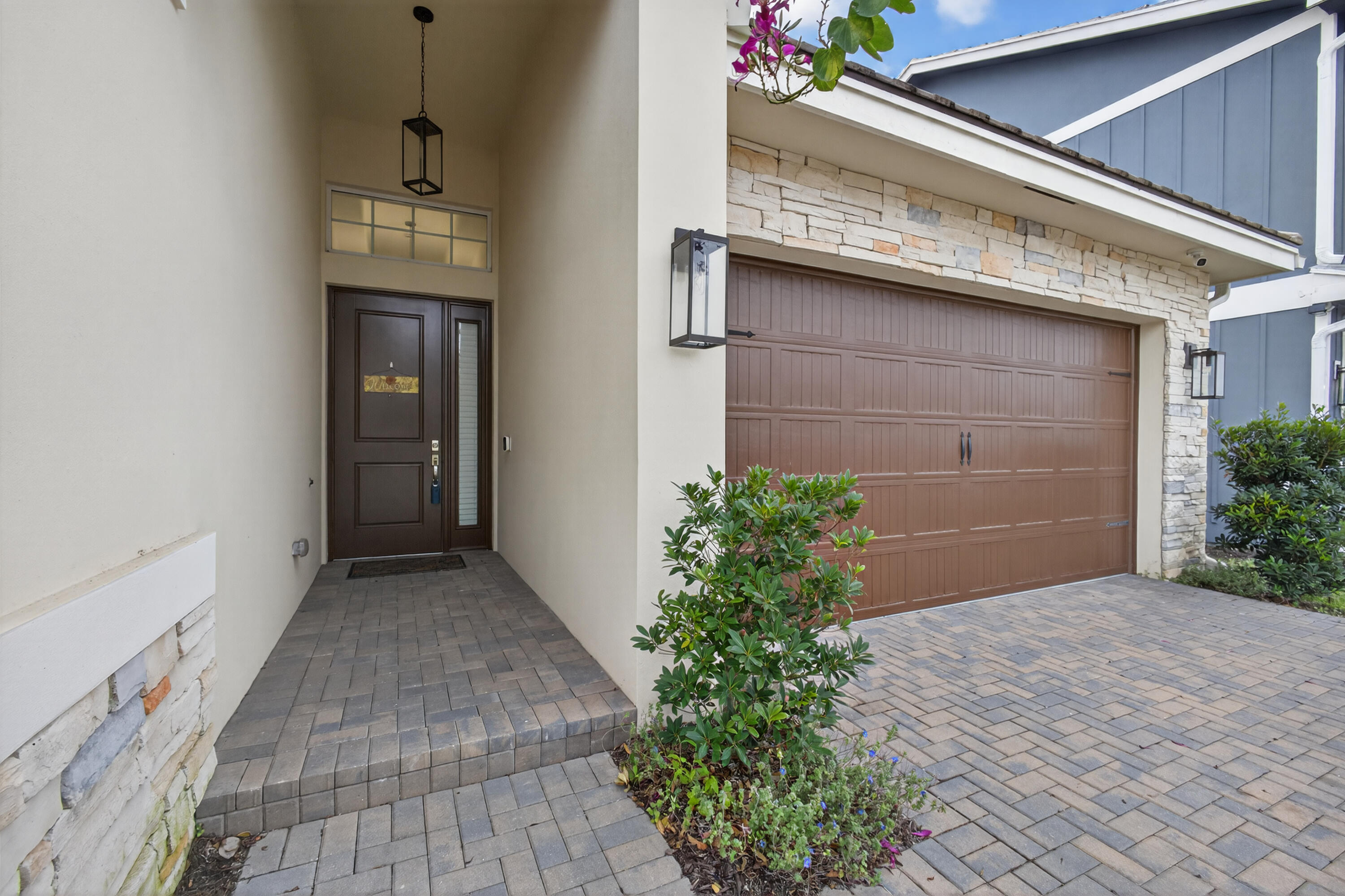 1411 Thistle Place — photo 3
