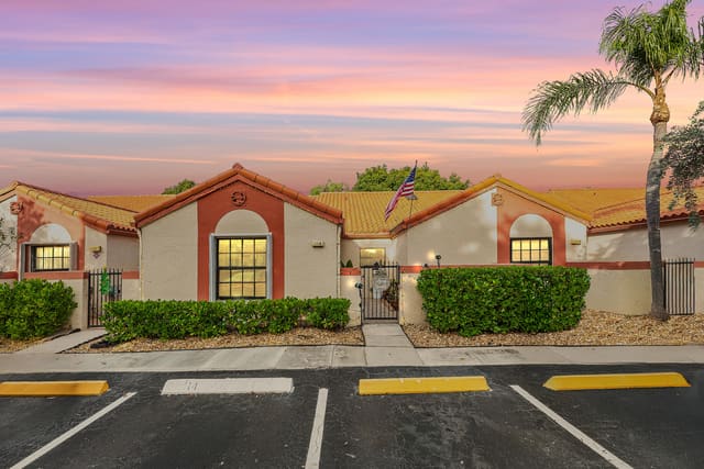 114 Centennial Court 114, sold in Independence Bay, Deerfield Beach, FL