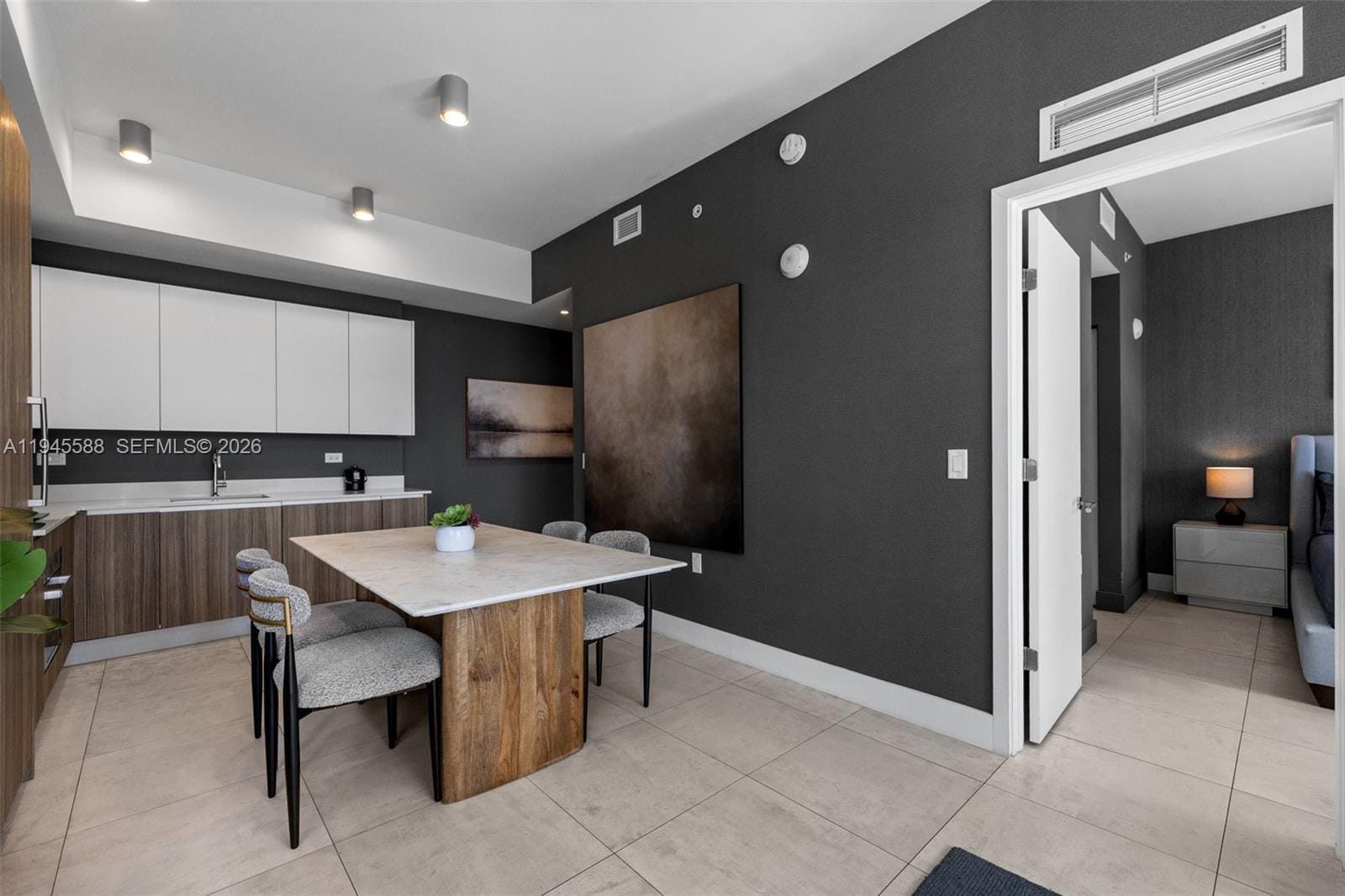 239 SW 9th Street 2102 — photo 9