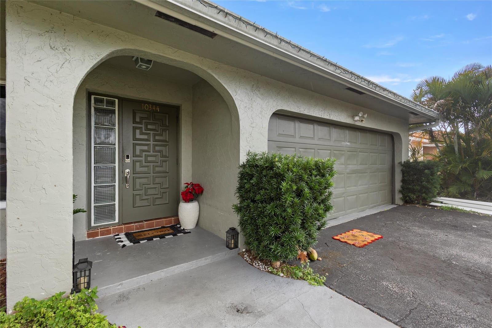 10344 Dorchester Drive — photo 2