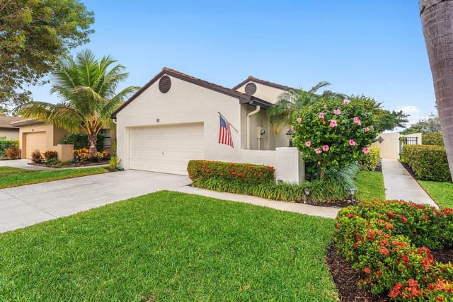 82 Ironwood Way N Way N, sold in Ironwood, Palm Beach Gardens, FL