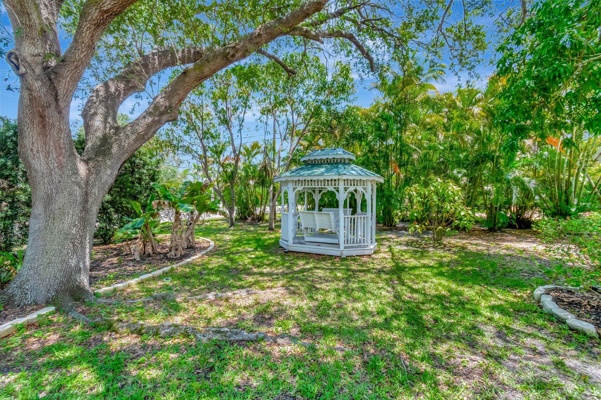 1220 N Swinton Avenue — photo 4