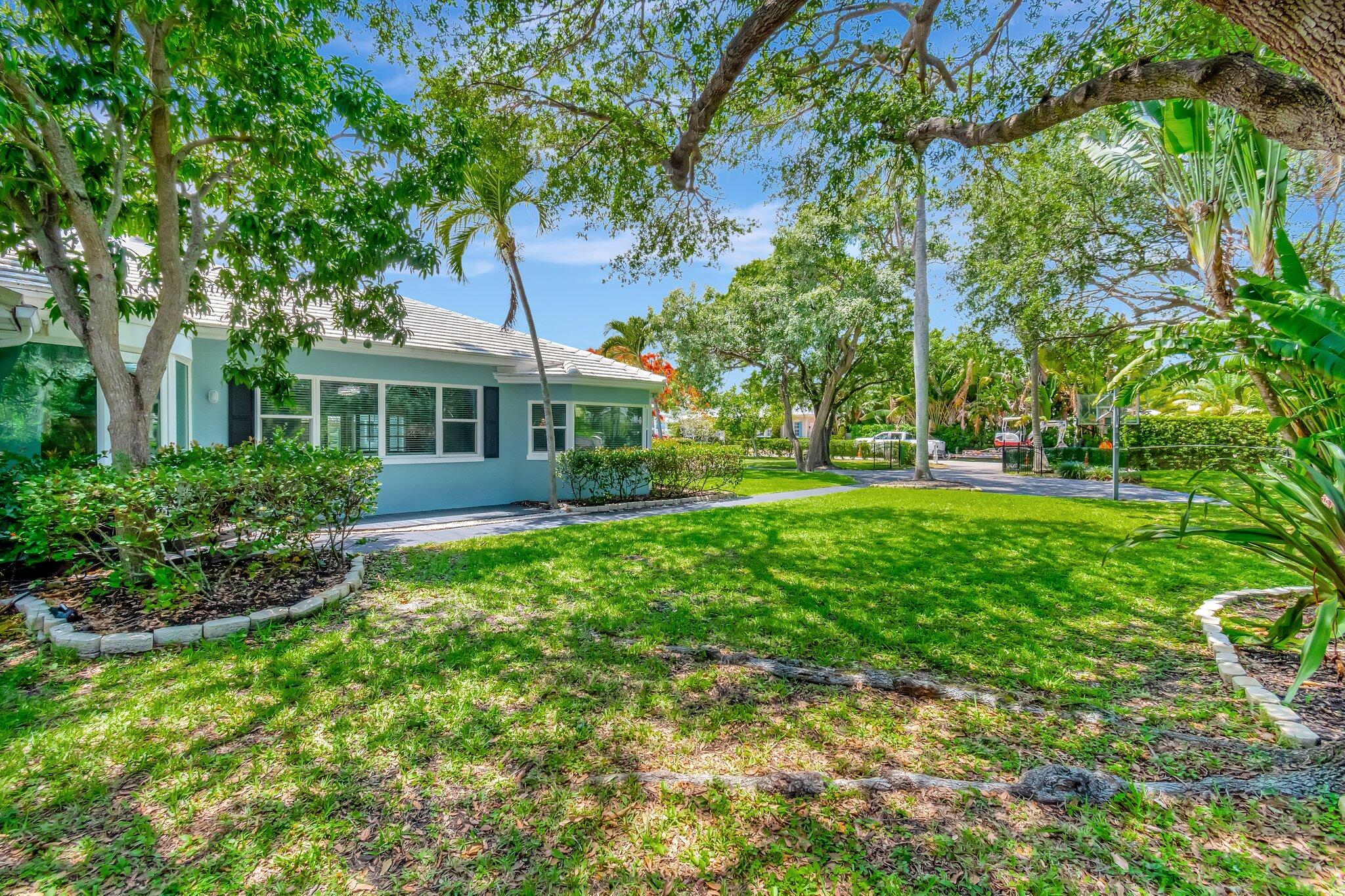 1220 N Swinton Avenue — photo 5