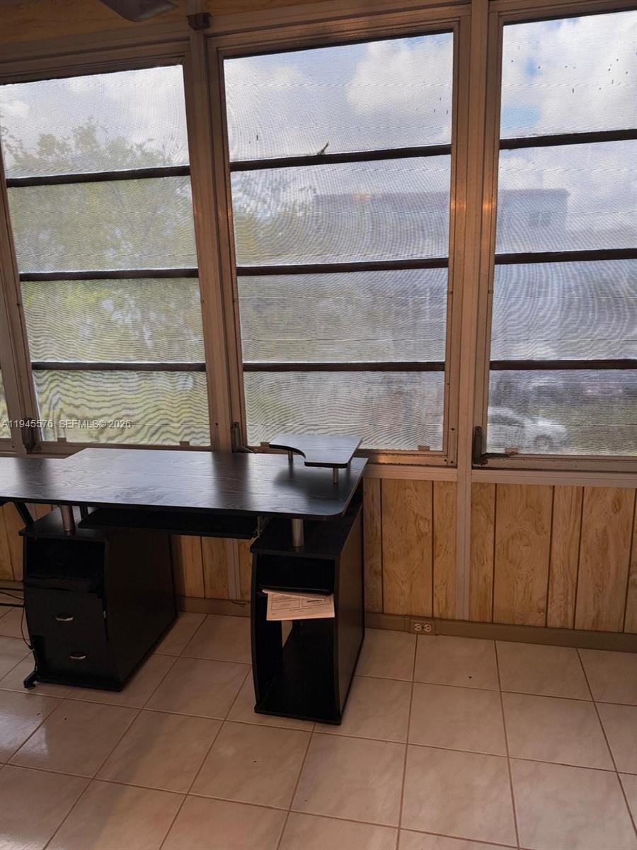 2850 Somerset Drive 309L — photo 12