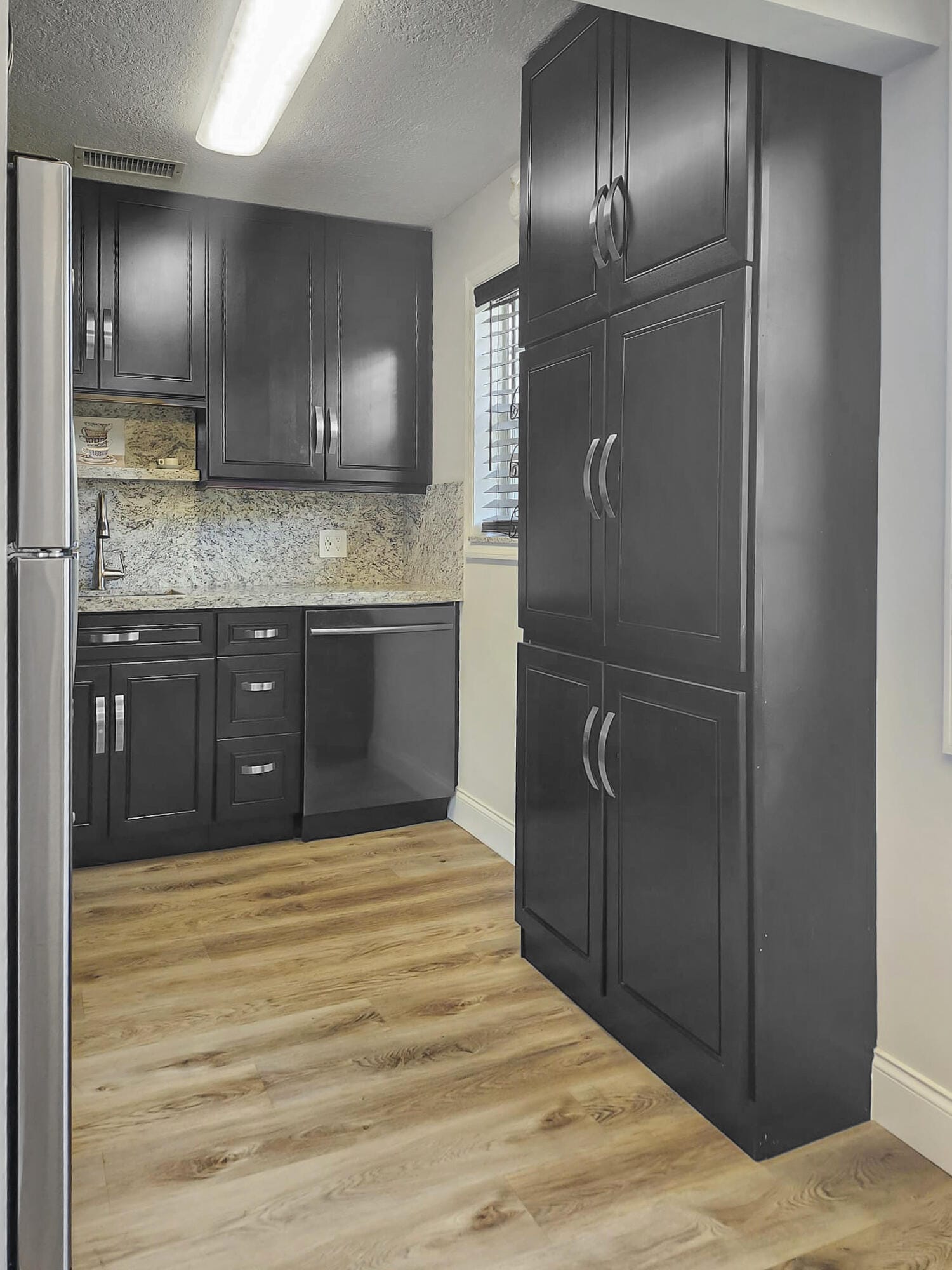 301 Farnham M 301 — photo 9
