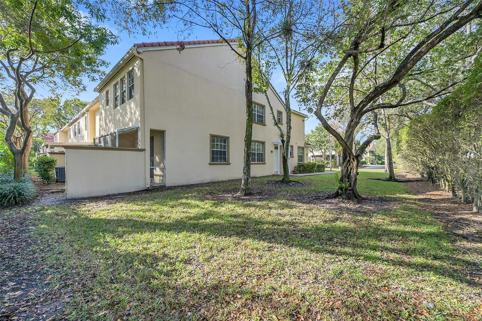 9640 Royal Palm Boulevard — photo 2