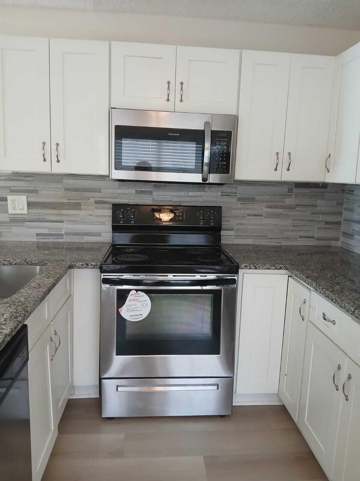2634 W 28th Street — photo 2