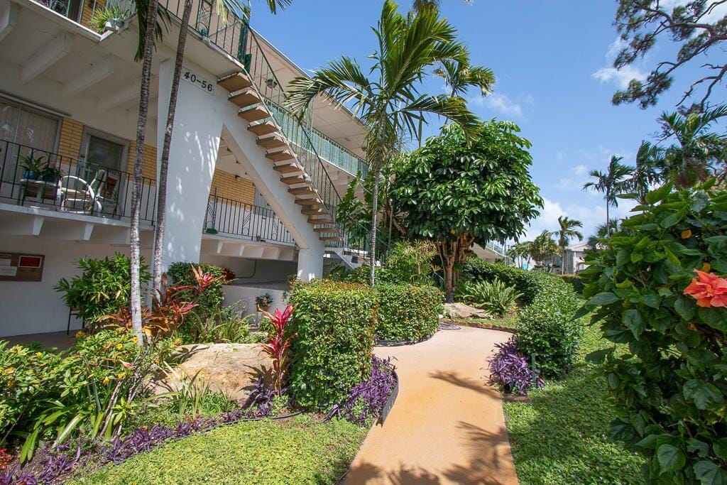 4056 Lake Osborne Drive 15 — photo 2