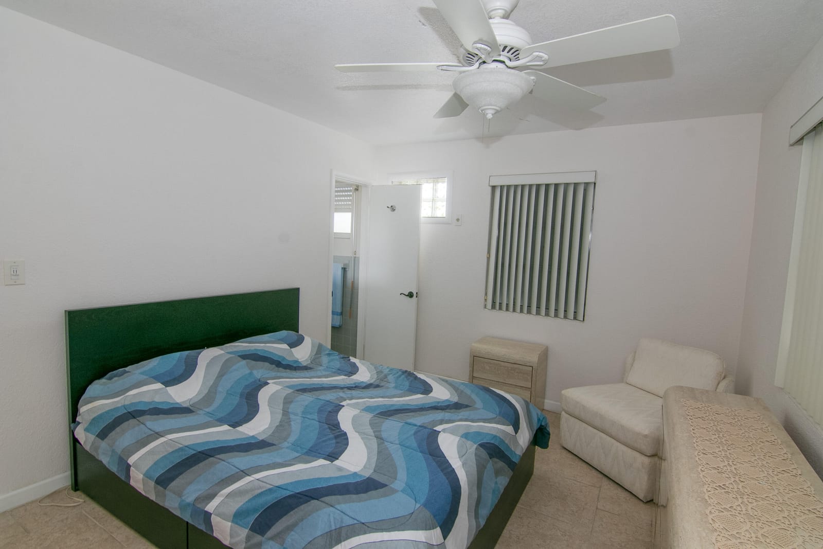 4056 Lake Osborne Drive 15 — photo 11