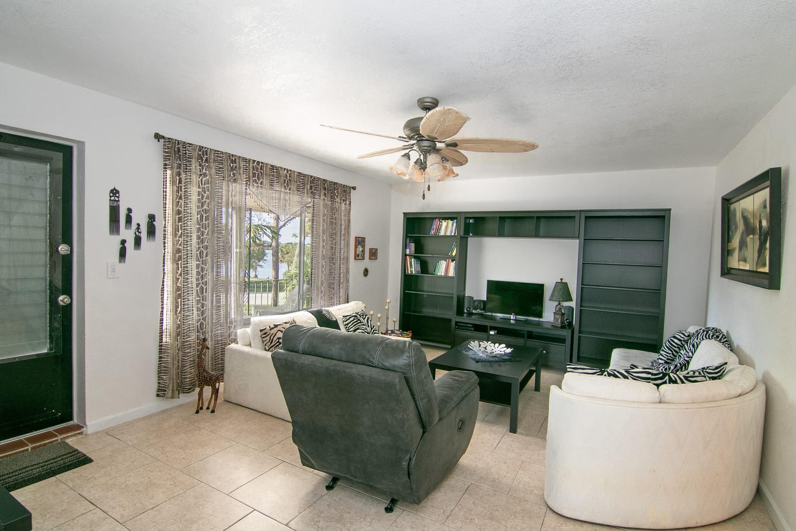 4056 Lake Osborne Drive 15 — photo 6