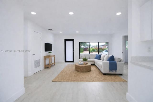 1640 NW 27th Avenue, Fort Lauderdale, FL 33311